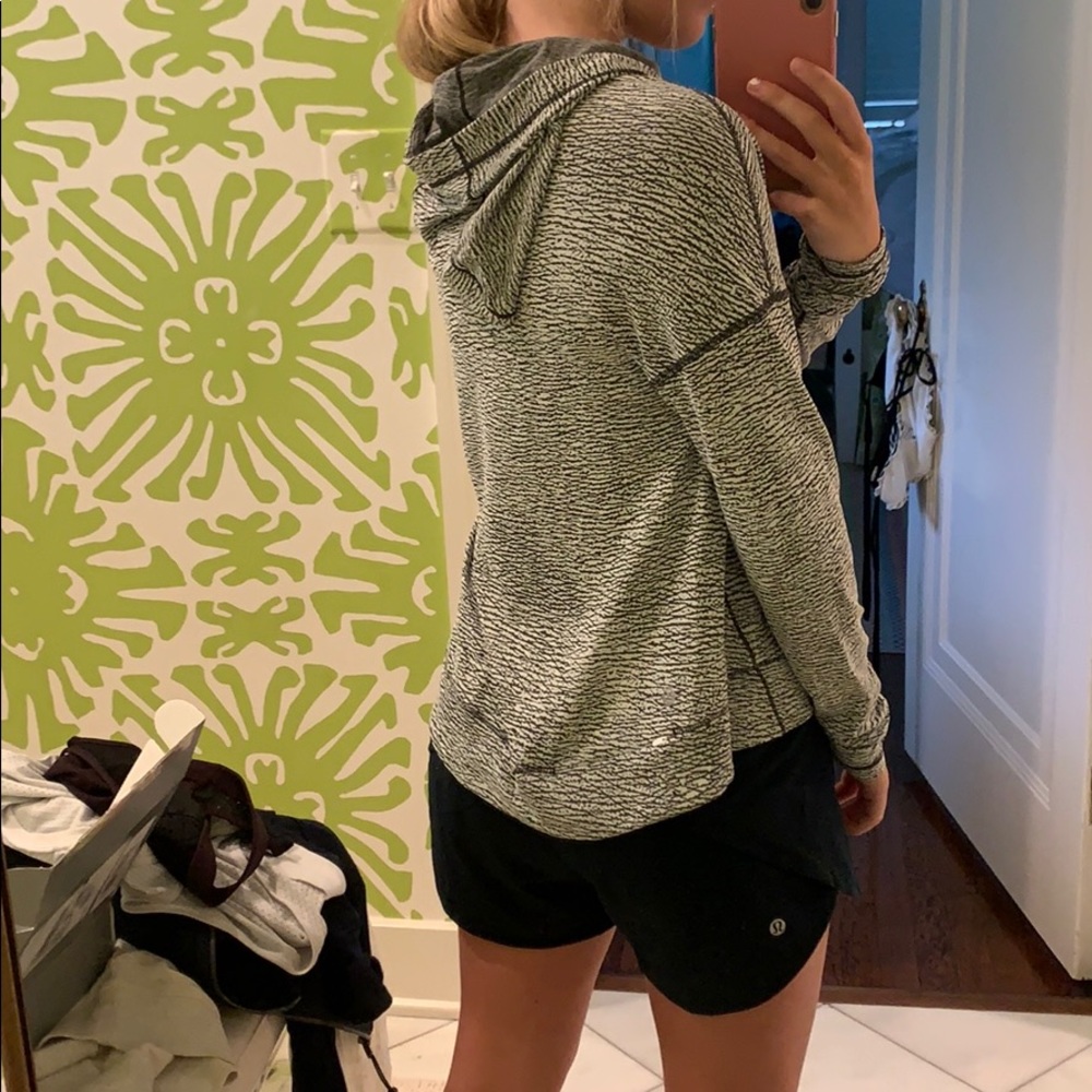 Lululemon pullover! - Picture 5 of 5